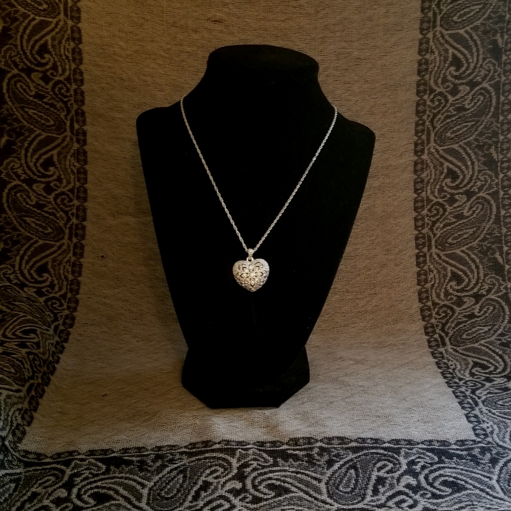 Avon Silver Heart Necklace